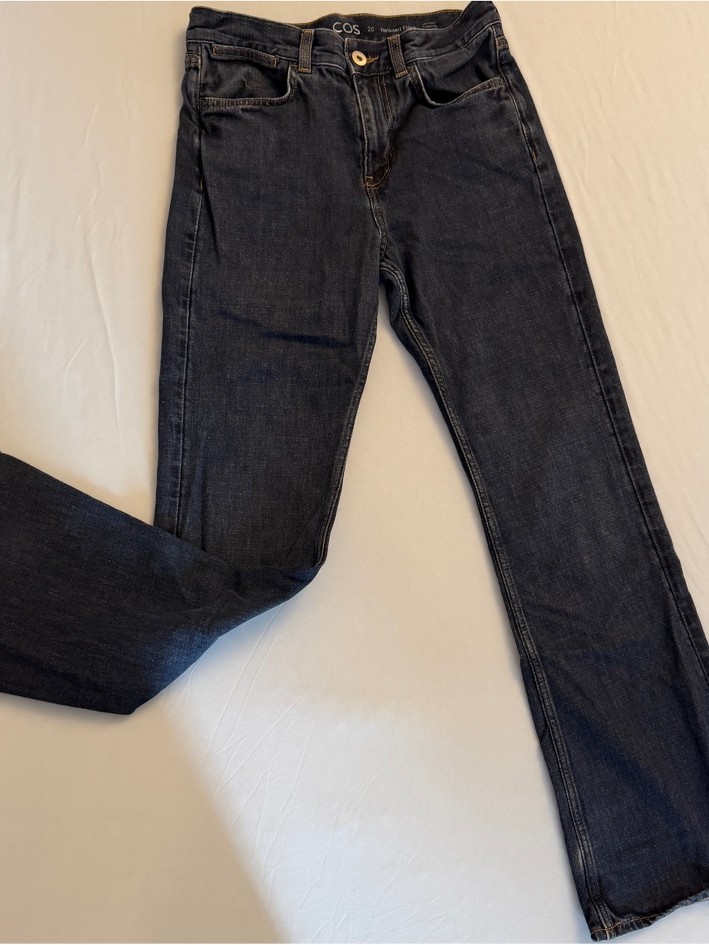 COS Women's Relaxed Fit Flared Low Rise Dark Wash Blue Denim Jeans 26